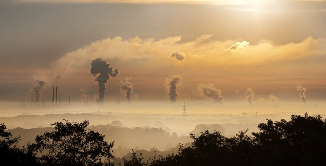 Contaminación atmosférica en tiempo coronar